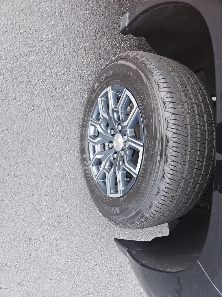 2024 Chevrolet Colorado LT