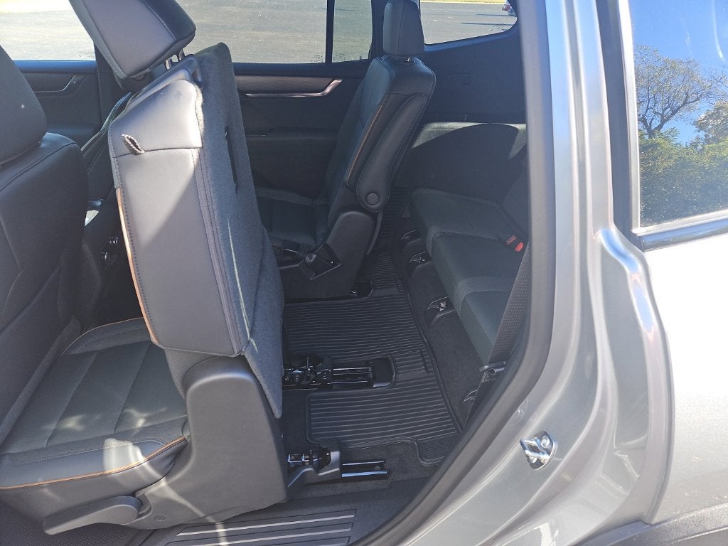 2027 GMC Acadia AT4