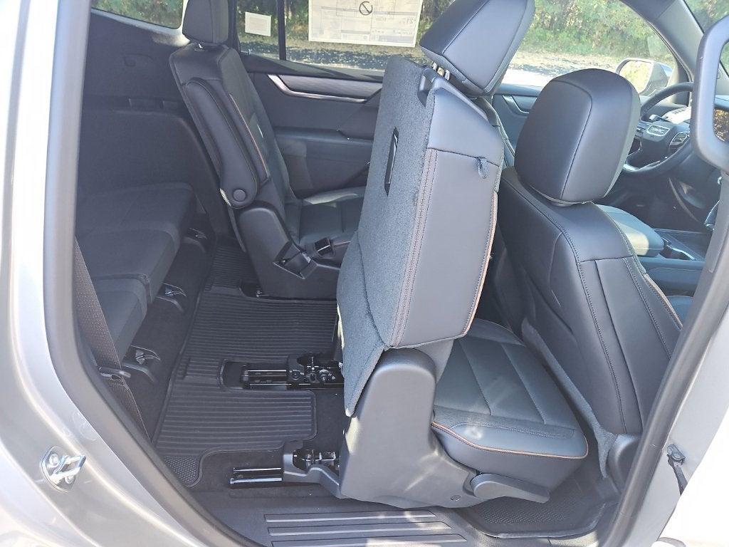 2027 GMC Acadia AT4