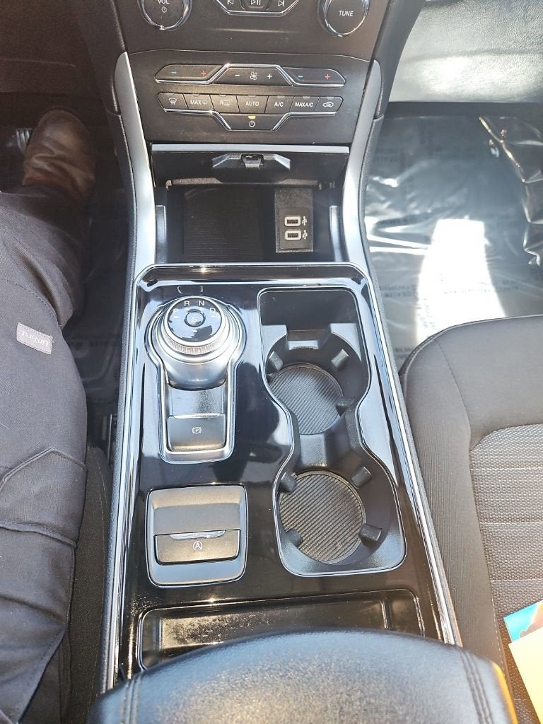 2020 Ford Edge SE