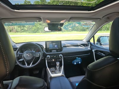 2020 Toyota RAV4 XLE Premium