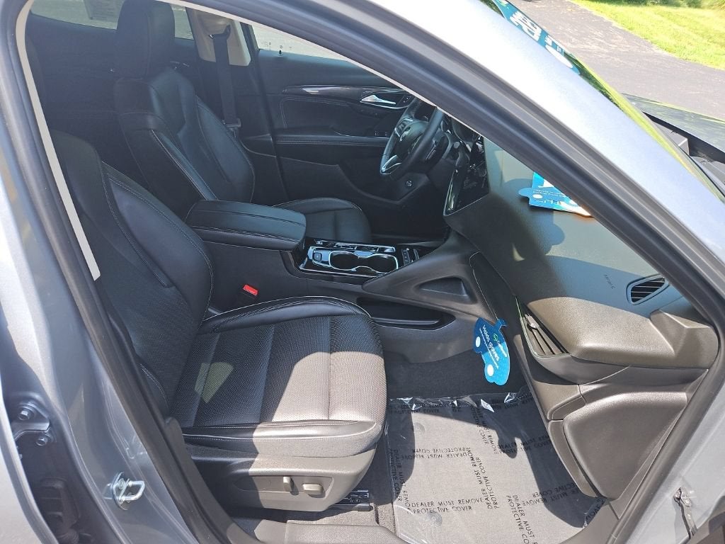 2023 Buick Envision Essence - Photo 31